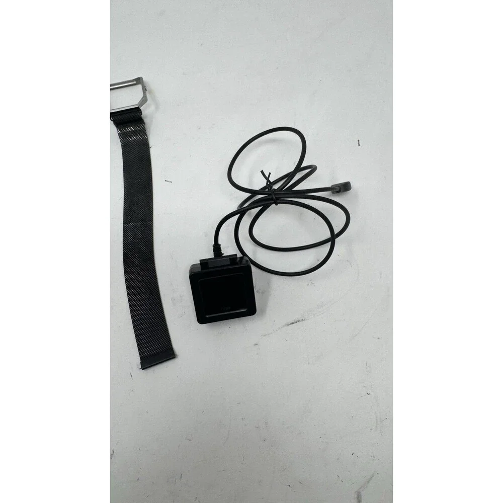 Fitbit Blaze FB502 Fitness Activity Tracker W/2 Bands